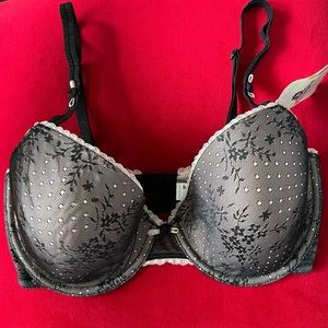 Wacoal b.tempt’d bra. NWT